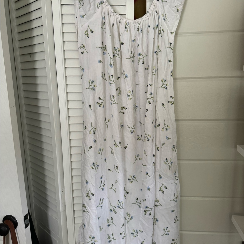 Floral white piyama nightgown breezy